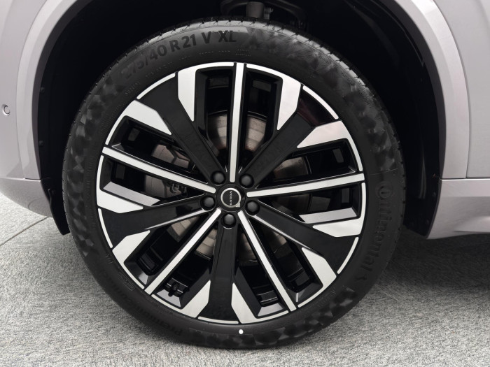 Volvo XC90 T8 AWD Plug-in BRIGHT PLUS 7m na operativní leasing