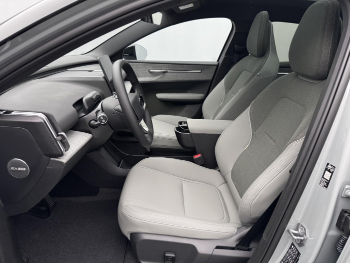 Volvo EX30 PURE ELECTRIC EXTENDED ULTRA na operativní leasing