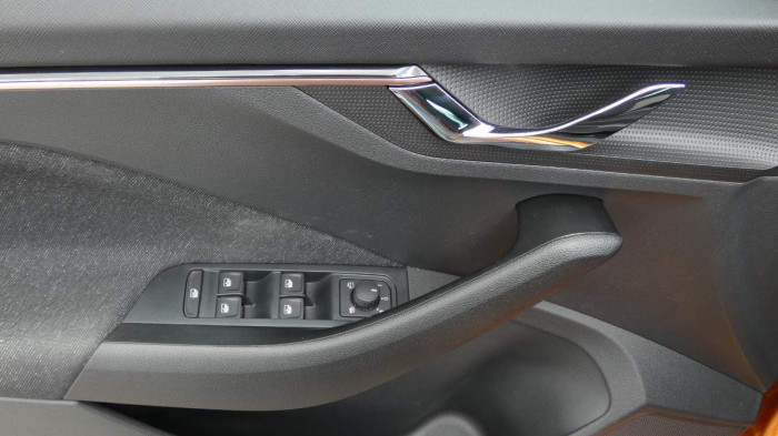 Volkswagen Passat 2.0 TDI 147kW BMT 4MOT DSG Ele na operativní leasing