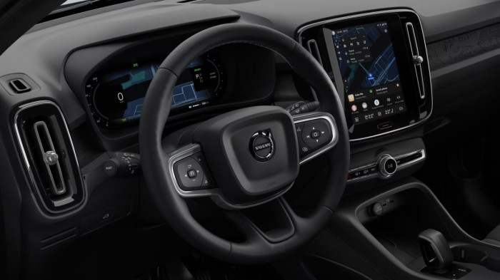Volvo EC40 PURE ELECTRIC SINGLE ENG. RWD na operativní leasing