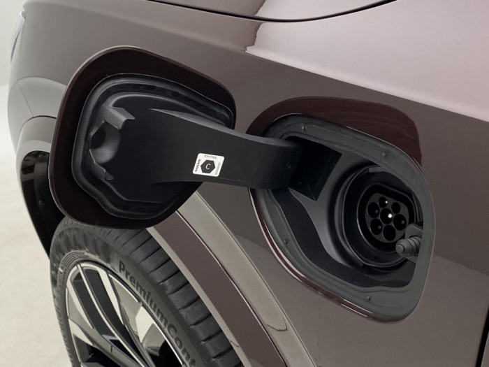 Volvo XC90 T8 AWD Plug-in BRIGHT PLUS 7m na operativní leasing