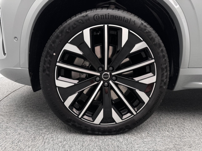Volvo XC90 T8 AWD Plug-in BRIGHT PLUS 7m na operativní leasing