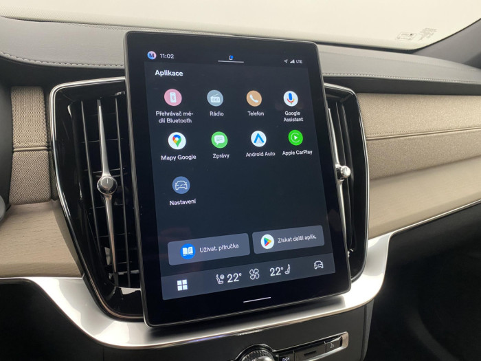 Volvo XC90 T8 AWD Plug-in BRIGHT PLUS 7m na operativní leasing