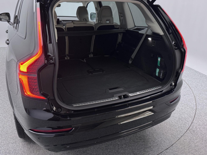 Volvo XC90 B5 AWD AUT DARK PLUS 7míst na operativní leasing