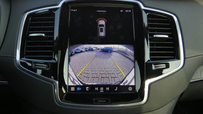 Volvo XC90 B5 AWD Plus Bright 7 míst na operativní leasing