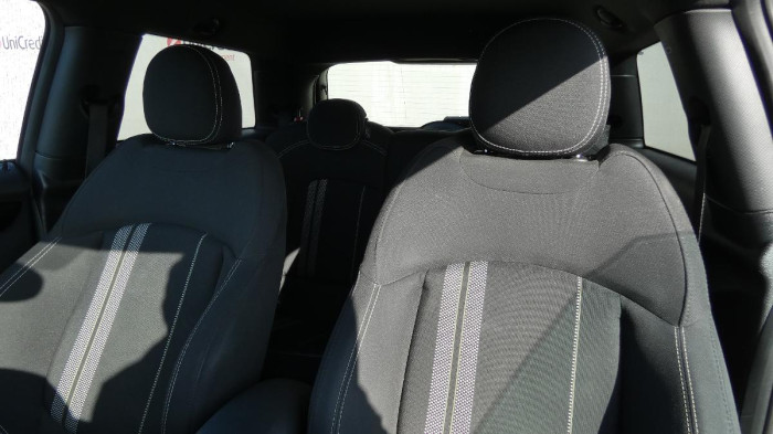 Mini Cooper S 2.0T aut. na operativní leasing