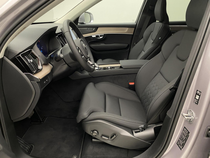 Volvo XC90 T8 AWD RECHARGE BRIGHT PLUS 7m na operativní leasing