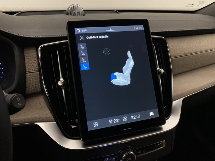 Volvo XC90 B5 AWD AUT BRIGHT PLUS na operativní leasing