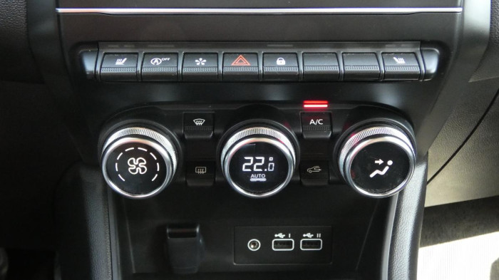 Renault Captur 1,3 TCe 140 Techno EDC na operativní leasing