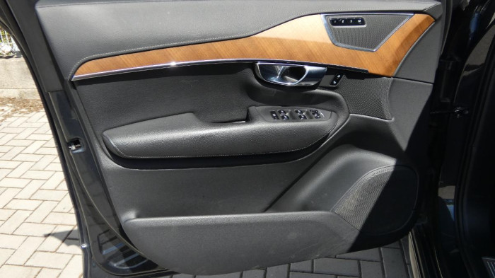 Volvo XC90 B5 AWD Drive-E mHEV aut. Inscr na operativní leasing