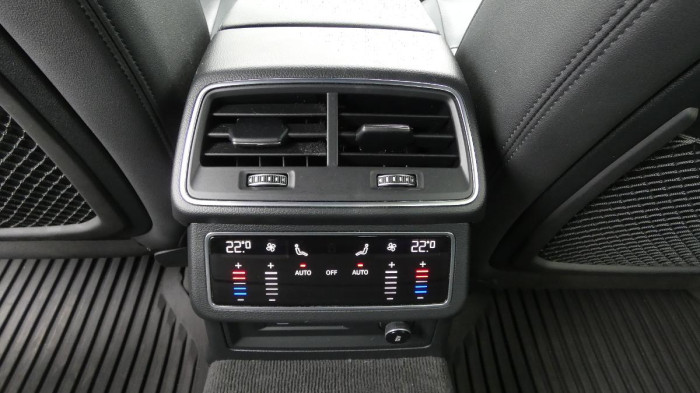 Audi A6 3.0 55 TFSI quattro na operativní leasing