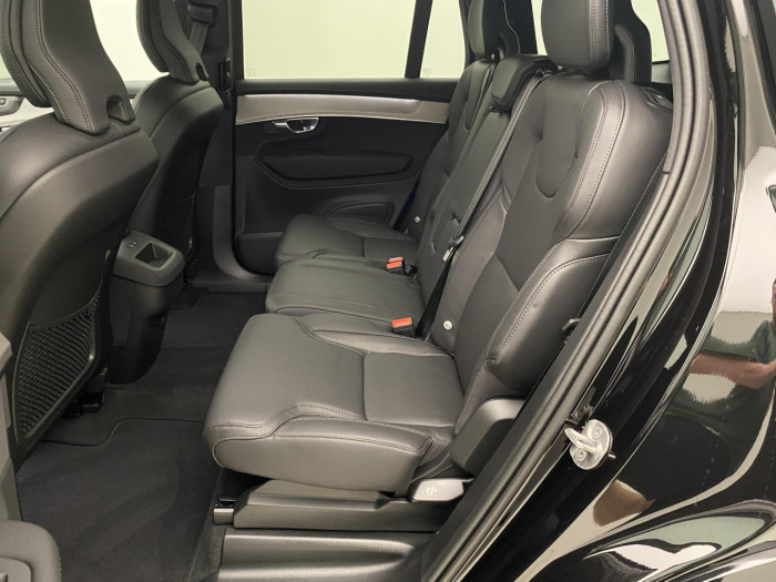 Volvo XC90 B5 AWD AUT BLACK EDITION PLUS na operativní leasing