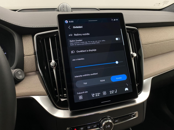 Volvo XC90 T8 AWD Plug-in BRIGHT ULTRA na operativní leasing