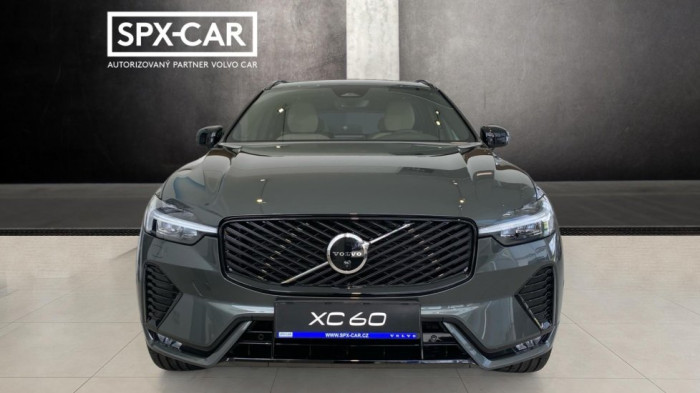 Volvo XC60 PLUS DARK, B5 AWD, 184+10 kW / 250+14 HP na operativní leasing