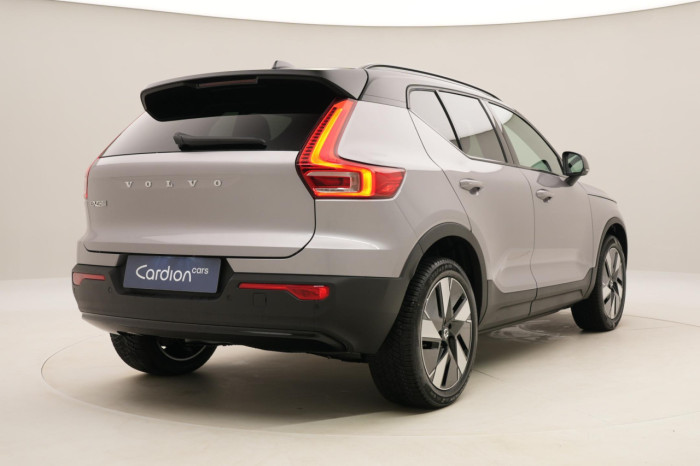 Volvo EX40 SINGLE MOTOR EXTENDED PLUS na operativní leasing