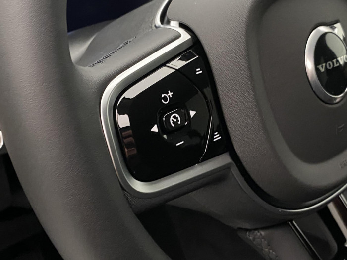 Volvo XC90 T8 AWD RECHARGE BRIGHT PLUS 7m na operativní leasing