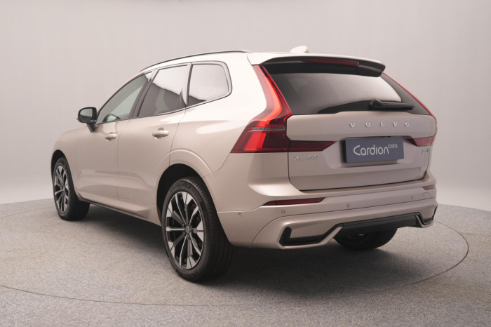Volvo XC60 B5 AWD AUT DARK ULTRA na operativní leasing