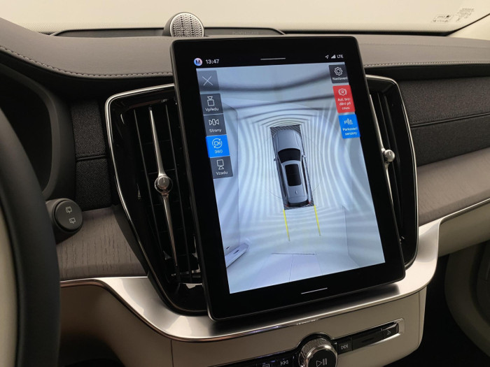 Volvo XC90 T8 AWD Plug-in BRIGHT PLUS 7m na operativní leasing