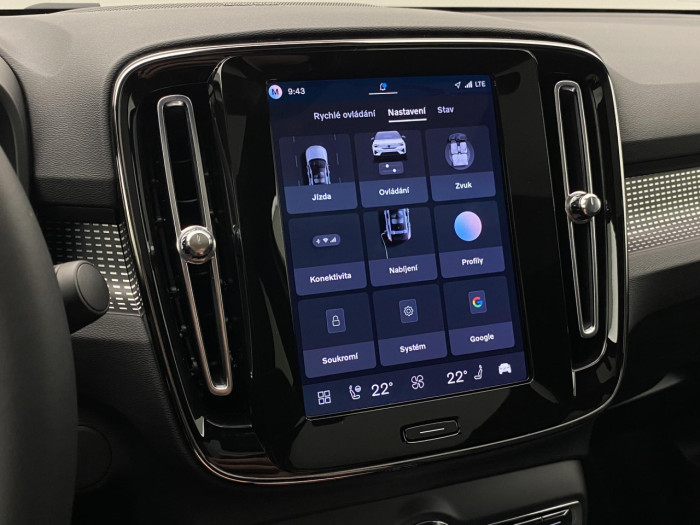 Volvo EC40 BLACK EDITION SINGLE EXT ULTRA Edition na operativní leasing
