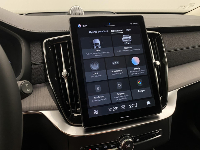 Volvo XC90 T8 AWD Plug-in BRIGHT ULTRA na operativní leasing