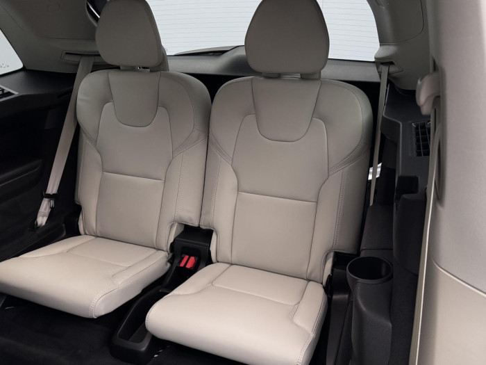 Volvo XC90 T8 AWD RECHARGE BRIGHT PLUS 7m na operativní leasing