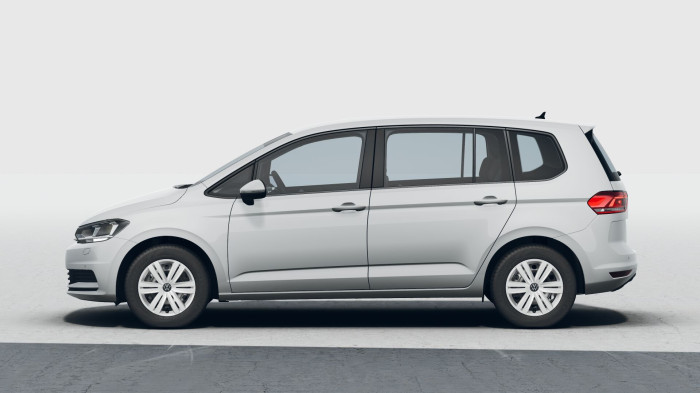 Volkswagen Touran 1,5 TSI 110 kW EVO2 6G na operativní leasing