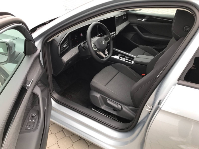 Volkswagen Passat 7DSG 1,5eTSI / 110kW na operativní leasing