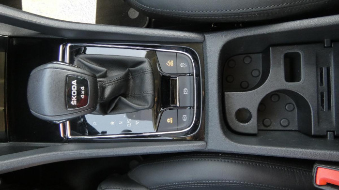 Škoda Kodiaq 2.0 TDI 110 kW L&K 4x4 DSG na operativní leasing