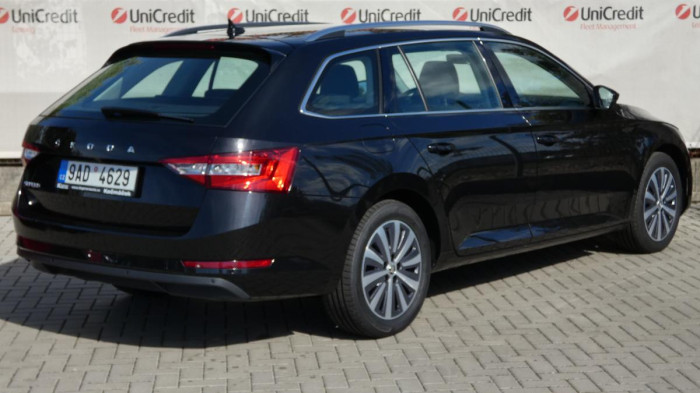 Škoda Superb Combi 2,0 TDI DSG Style na operativní leasing