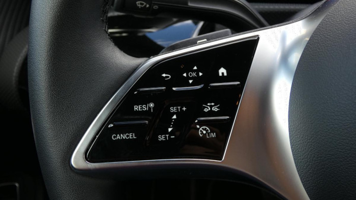 Mercedes-Benz Třídy A 180 Sedan Progessive na operativní leasing