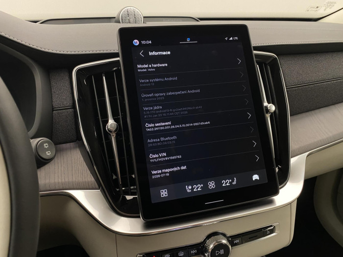 Volvo XC90 T8 AWD Plug-in BRIGHT PLUS 7m na operativní leasing