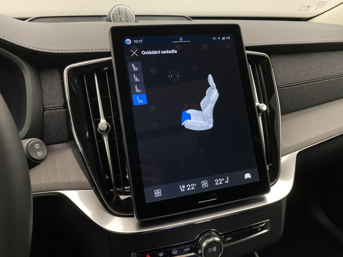 Volvo XC90 T8 AWD Plug-in DARK PLUS 7m na operativní leasing
