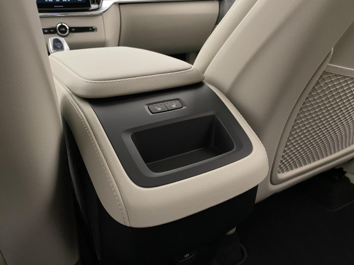 Volvo XC90 B5 AWD AUT BRIGHT PLUS 7míst na operativní leasing