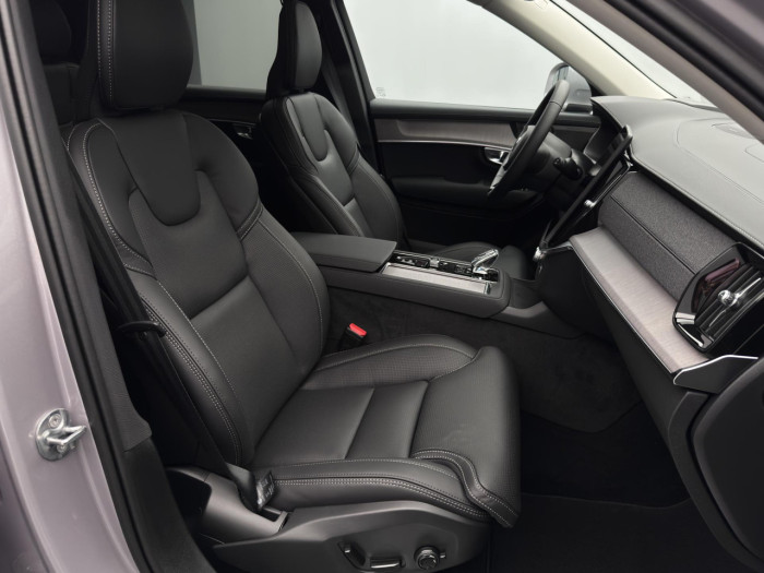 Volvo XC90 T8 AWD Plug-in BRIGHT PLUS 7m na operativní leasing
