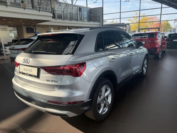 Audi Q3 Advanced 35 TFSI Stronic na operativní leasing