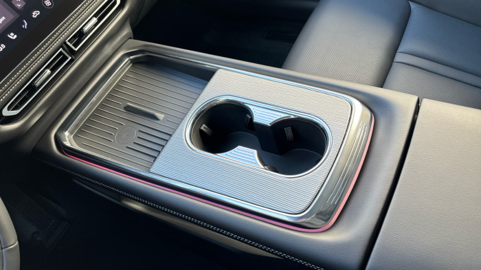 Mazda 6e 68.8 kWh Takumi Soul Red Crystal na operativní leasing