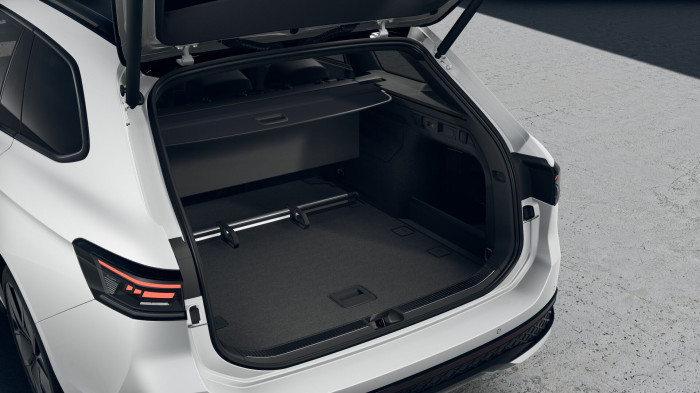 Volkswagen Passat R-Line 2,0 TDI 142 kW 4MOT na operativní leasing