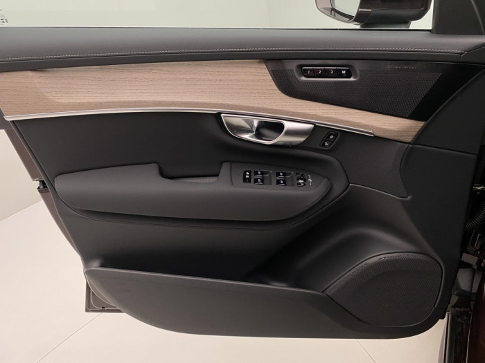 Volvo XC90 B5 AWD AUT BRIGHT PLUS 7míst na operativní leasing