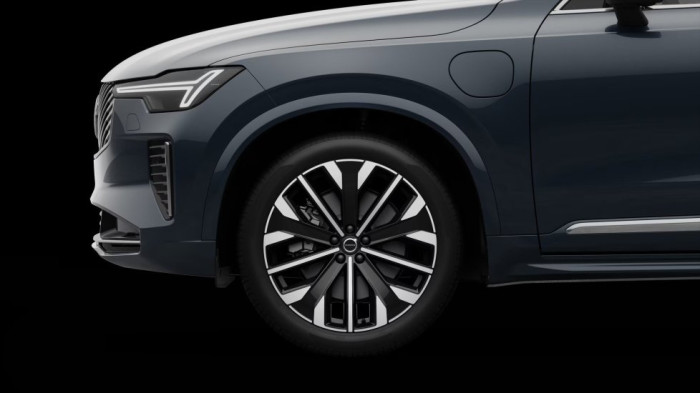 Volvo XC90 PLUS BRIGHT, T8 AWD, 184+115 kW / 250+156 HP na operativní leasing