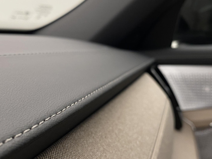 Volvo XC90 B5 AWD AUT DARK PLUS 7míst na operativní leasing