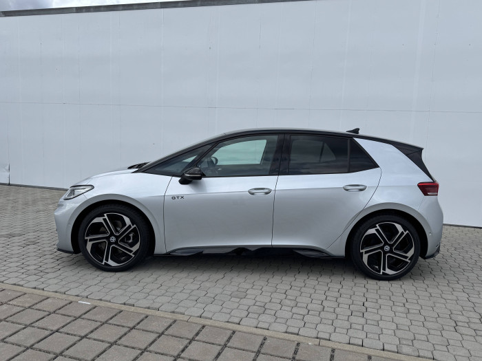 Volkswagen ID.3 GTX Performance 79kWh  / 240kW na operativní leasing