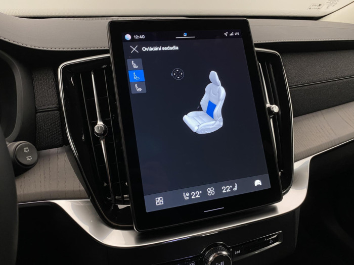 Volvo XC90 T8 AWD RECHARGE DARK PLUS 7m na operativní leasing