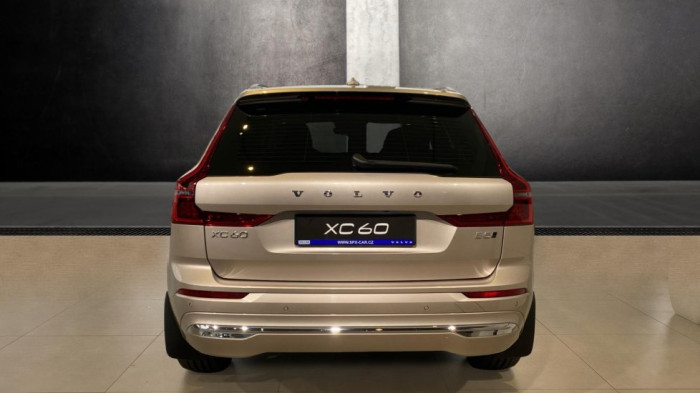 Volvo XC60 PLUS BRIGHT, B5 AWD, 184+10 kW / 250+14 HP na operativní leasing