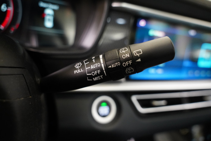 Dongfeng Fengon 2.0 T-GDI 162 kW AWD na operativní leasing