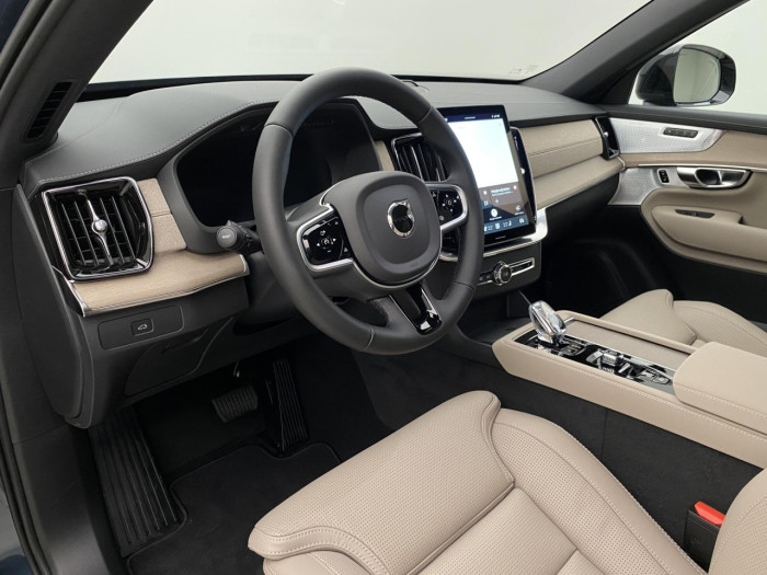 Volvo XC90 B5 AWD AUT DARK PLUS 7míst na operativní leasing