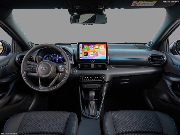 Toyota Yaris Style 1,5 na operativní leasing