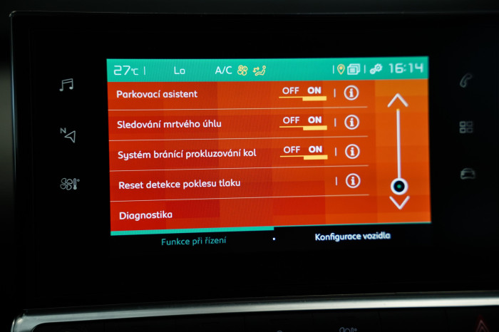 Citroën C4 Cactus 1.2 PureTech 81 kW Shine na operativní leasing