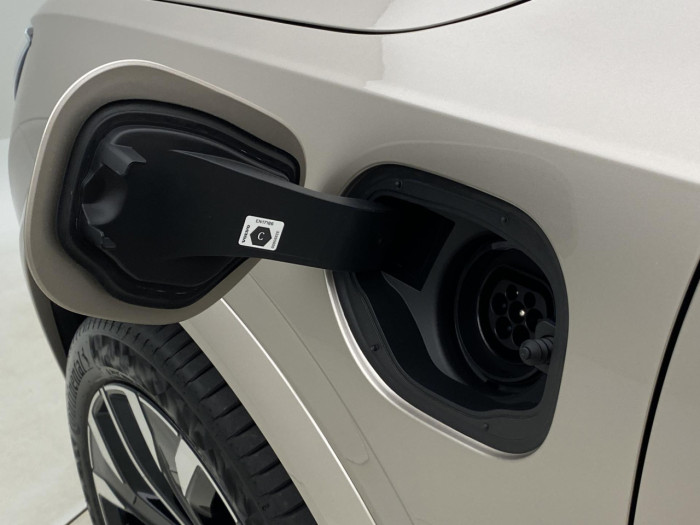 Volvo XC90 T8 AWD Plug-in BRIGHT PLUS 7m na operativní leasing