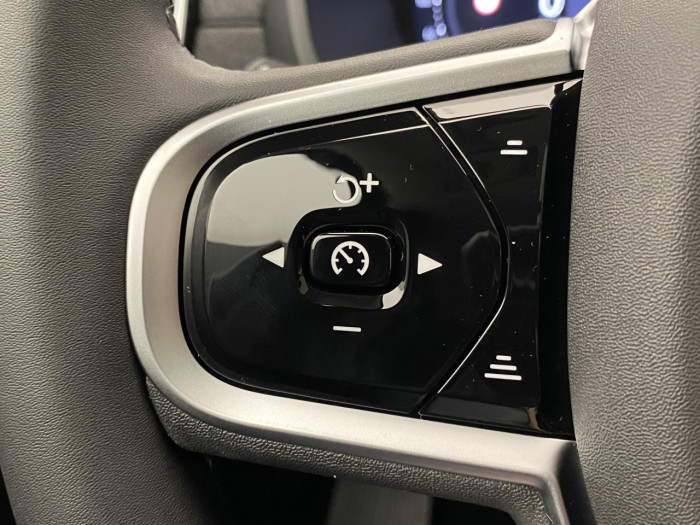 Volvo XC90 T8 AWD RECHARGE BRIGHT ULTRA na operativní leasing