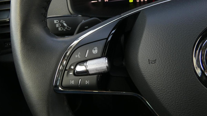 Škoda Karoq 1,5 TSI Style DSG na operativní leasing